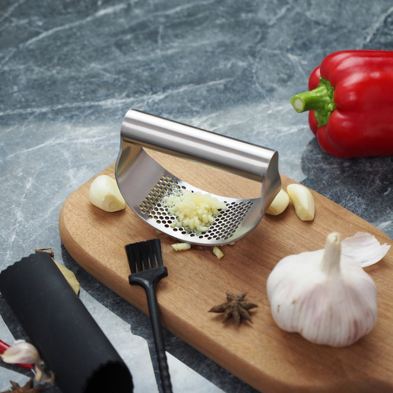 Garlic Crusher - LightsBetter